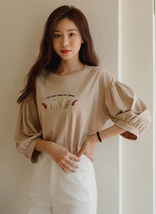 フラワー刺繍パフ袖Tシャツ 韓国
