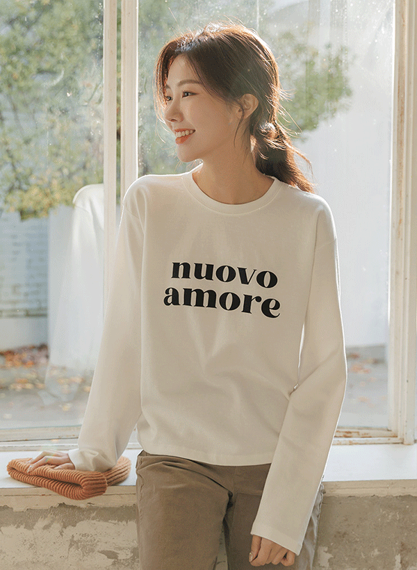 セミクロップドレタリングTシャツ 韓国